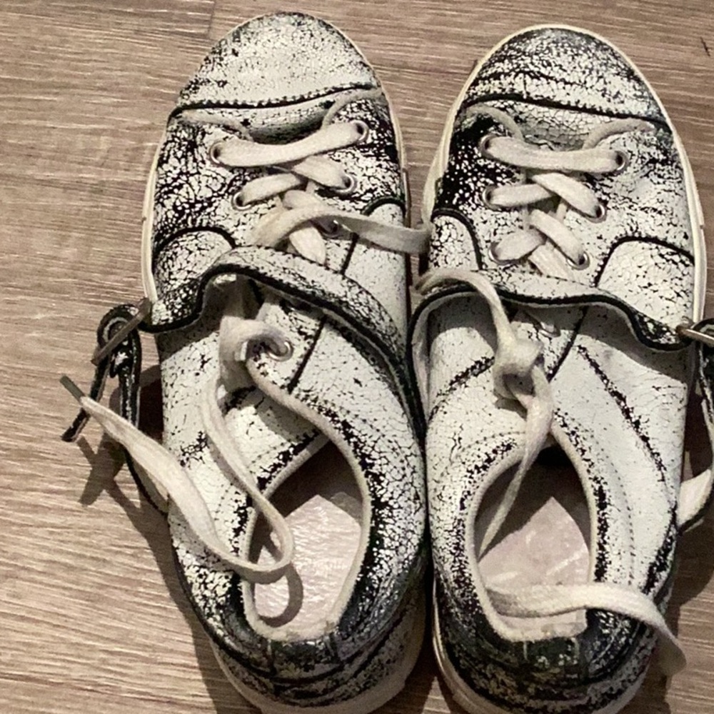 Sport the Kooples sneaker